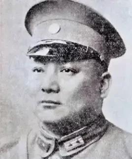 在护法战争中，夏斗寅所在的石星川部鄂军第1师被北洋军所击败，随即便全军溃散。当时