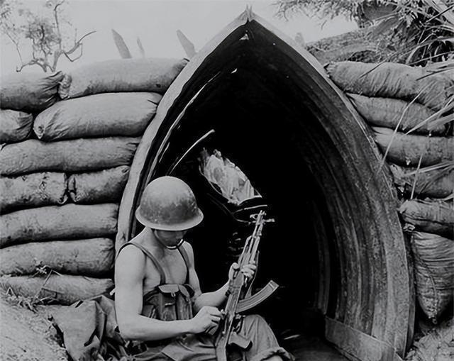 1984—1989年两山轮战时，我军为什么要给前沿猫耳洞守备班、排配置、补充那么