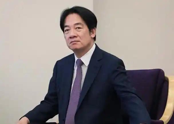 台湾政坛爆发极具恶劣先例的事件：7月30日，被大陆列为台独顽固分子的台内务