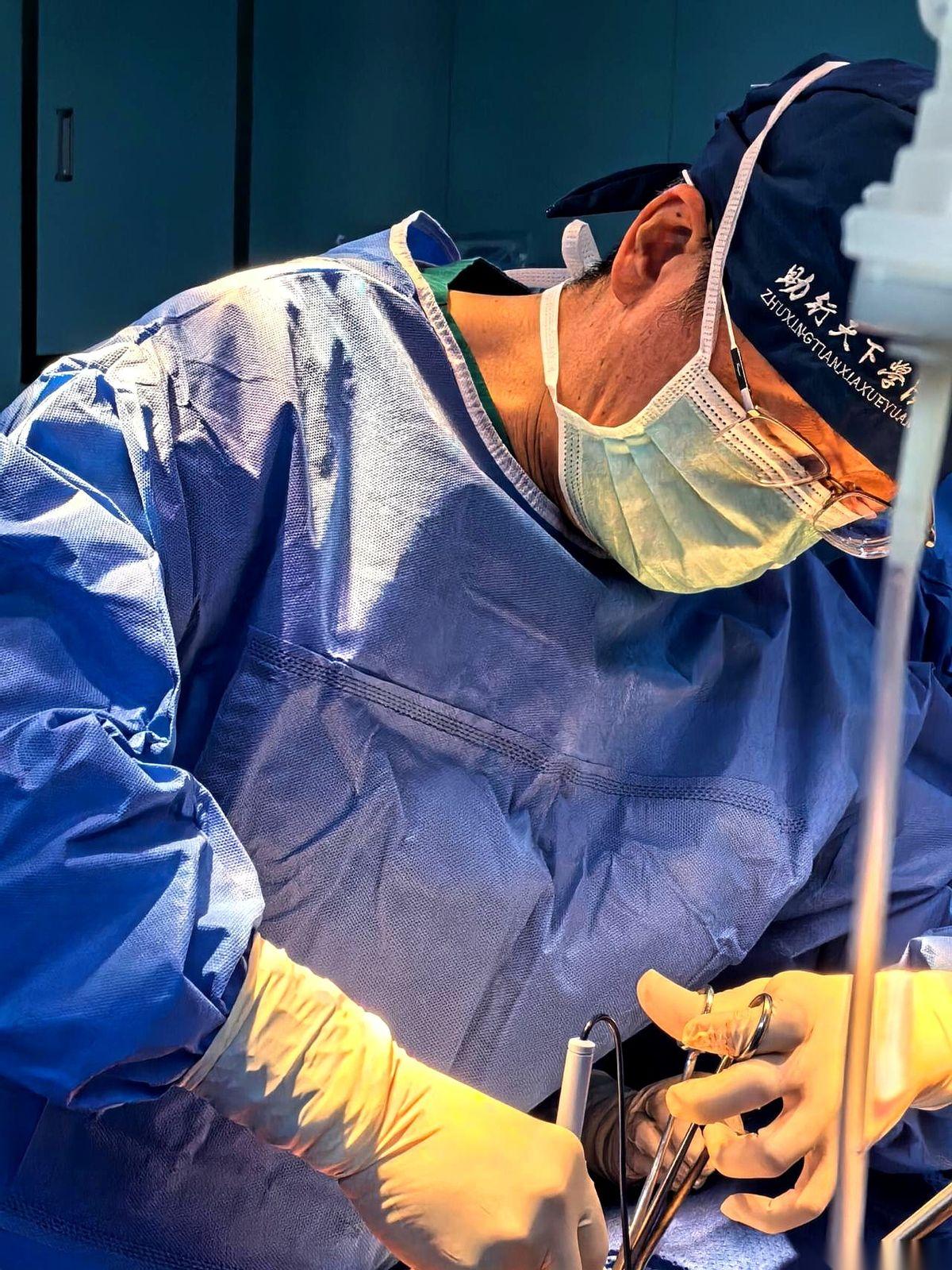 “医生，我两边肺都有结节，看着都不像好东西。干脆点，手术一次性给我‘一锅端’了呗