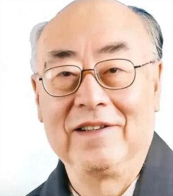于敏跟妻子说：“氢弹爆炸成功，我们买一只烤鸭庆祝庆祝吧？”妻子却表示：哎呀！氢弹