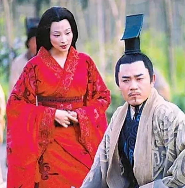 48年相伴一朝绝望，卫子夫为何自缢未央宫？卫子夫绝望上吊自尽临死前道:陛下我跟