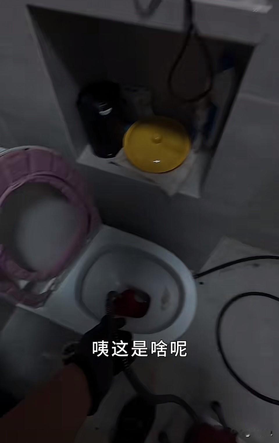 内蒙古包头一位女子，出门出差短短两天，回来家里就出了件说不清道不明的怪事。好好的