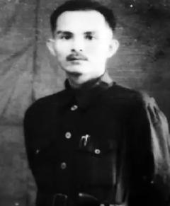 1959年，解放海南的大功臣符振中要转业，韩先楚知道后，连忙劝阻：“你这种人才不