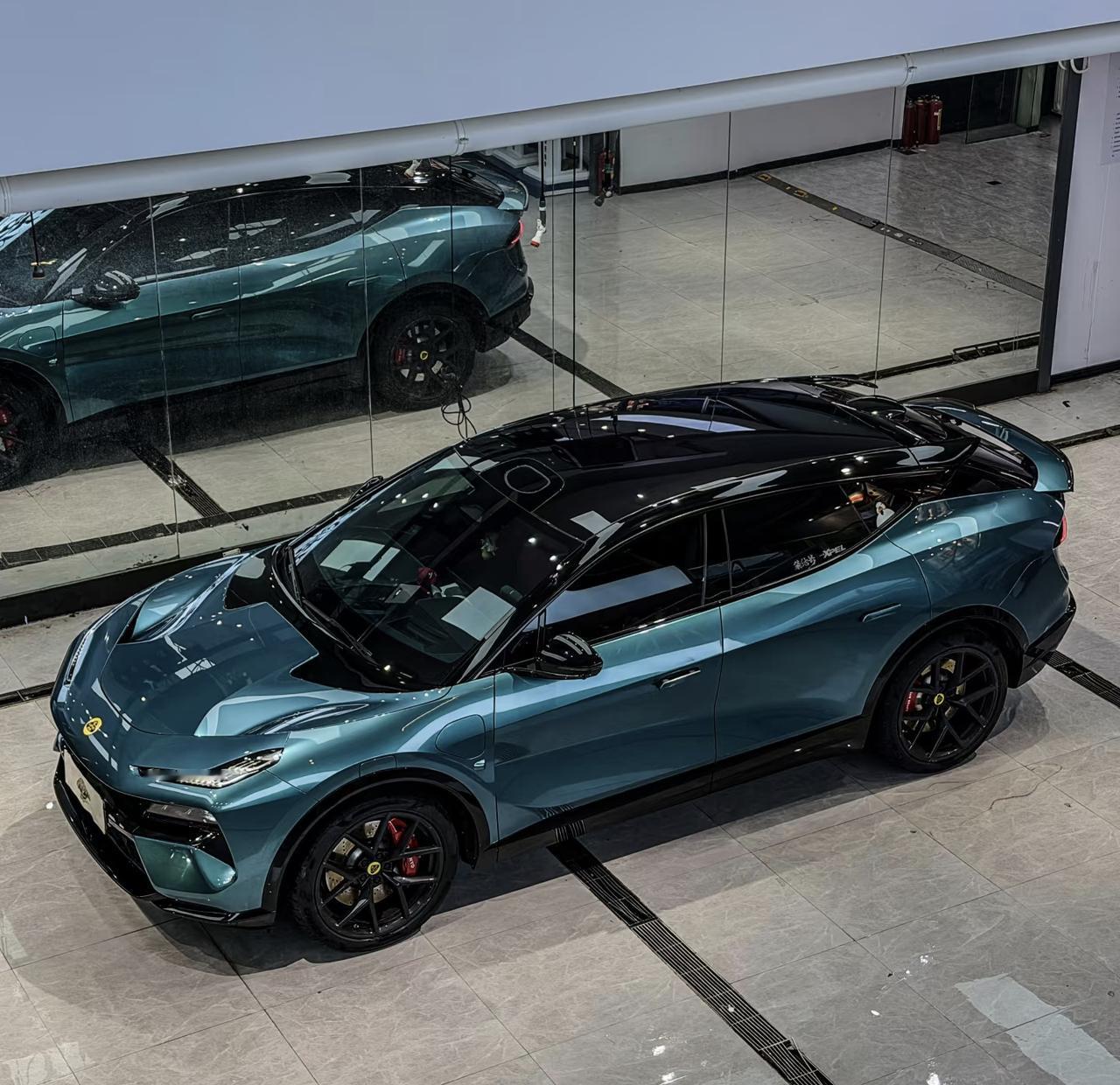 这是啥车？这么炫酷[抠鼻]