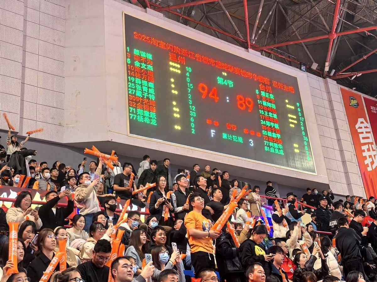 谁懂啊！浙BA温州对台州这场球看完我心脏都快蹦出来了！现在网上吵翻了——有人