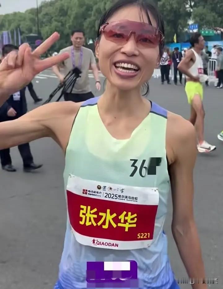 “最快女护士”后续，福建医科大学附属第一医院行政总值班工作人员称：这个人（张水华