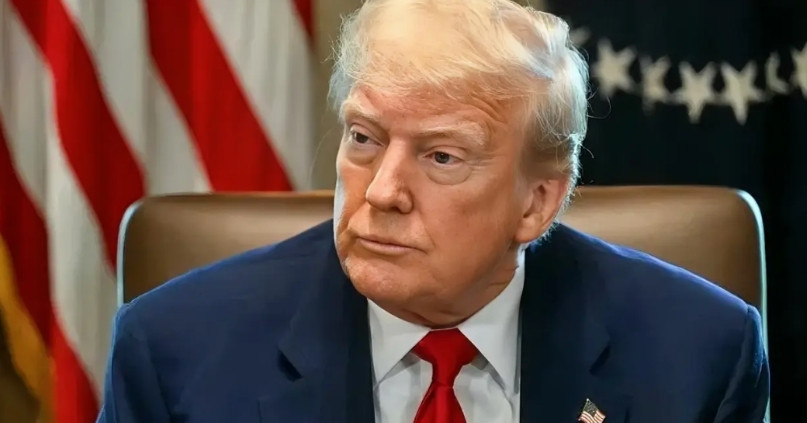 美国顶不住了就在刚刚！美国主动和中国打电话！就贸易问题进行主动谈判，因为美国