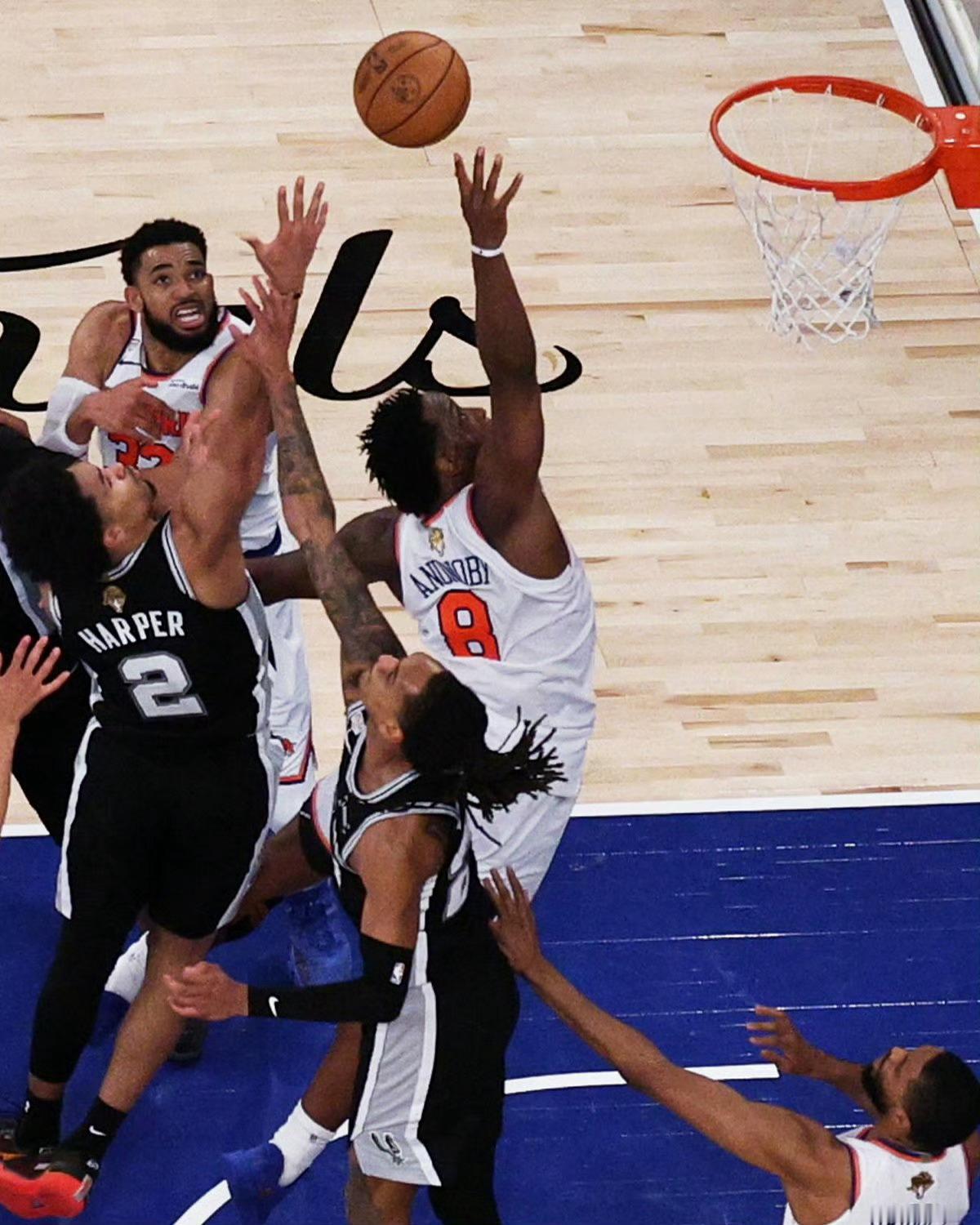 NBA官方总决赛MVP最新版榜单：  1. OG·阿奴诺比23.8分...