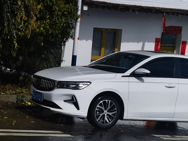 一年一万公里用车体验提车已经一年了，今天给大家分享一下我的体验。外观:我自己