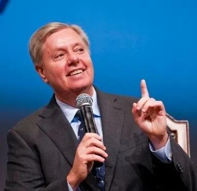 【狂妄自大】美国共和党籍参议员林德赛·格雷厄姆4月18日发文说：“对于伊朗近期