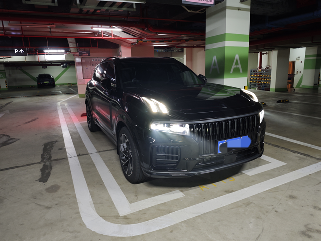 方向盘共振，抖动半个月前购入，一直没怎么开，前两天开了一下高速，发现车速到了1