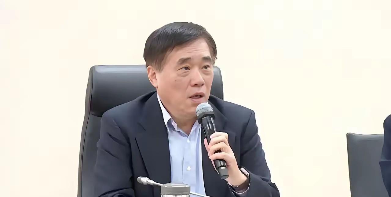 郝龙斌竞选新招数，郝龙斌喊话说，要用最大的诚意邀请竞选对手罗智强和郑丽文做郝龙斌