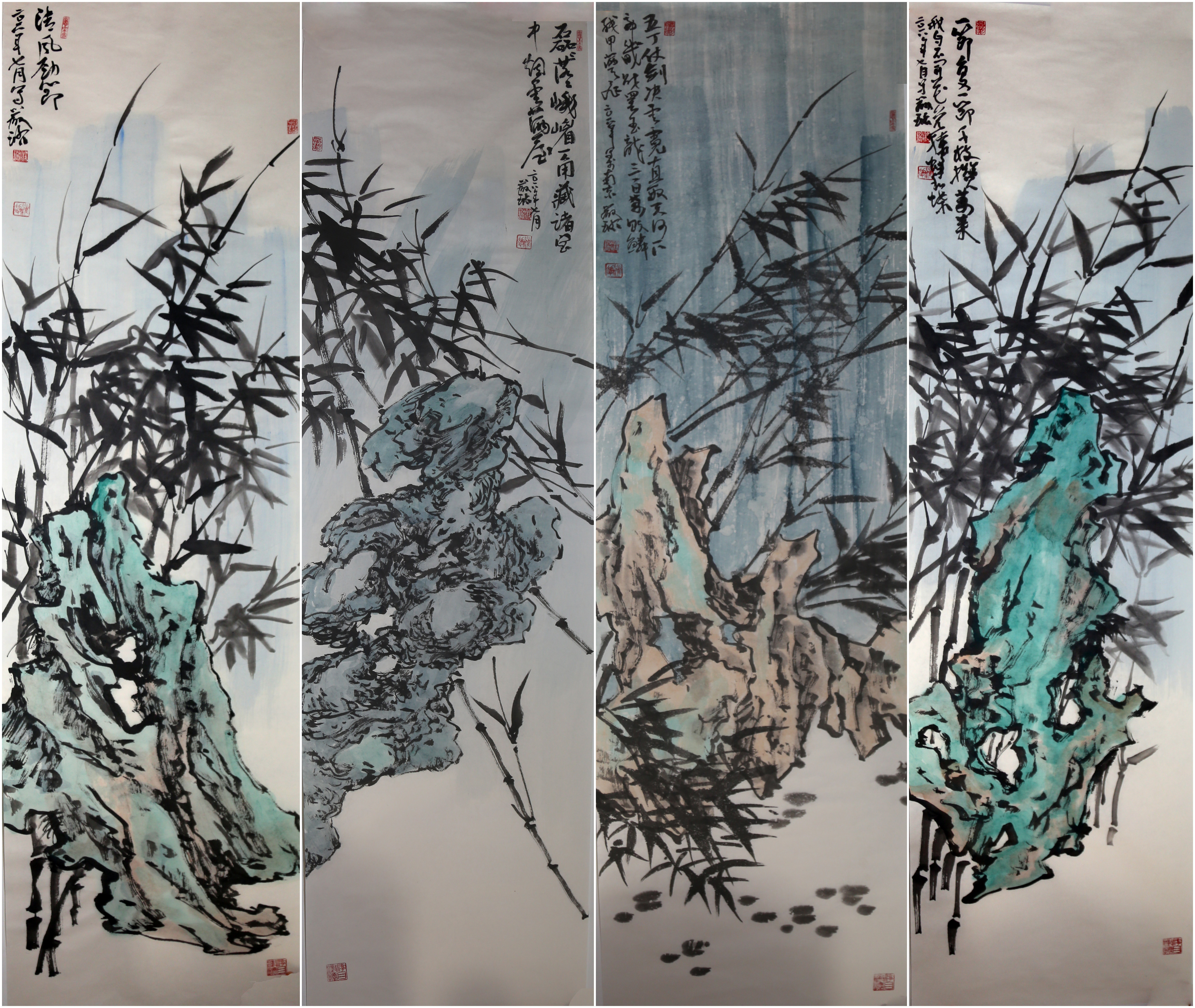 《墨染苍穹，石蕴灵秀》画家以酣畅淋漓的笔墨，将竹的魂魄与石的灵性挥洒于纸上。墨色