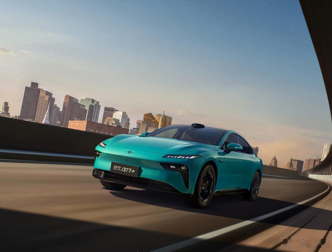 纯电轿跑赛道上，小米、小鹏、极氪并不孤独，eπ007+是一个全新的对手，15万元