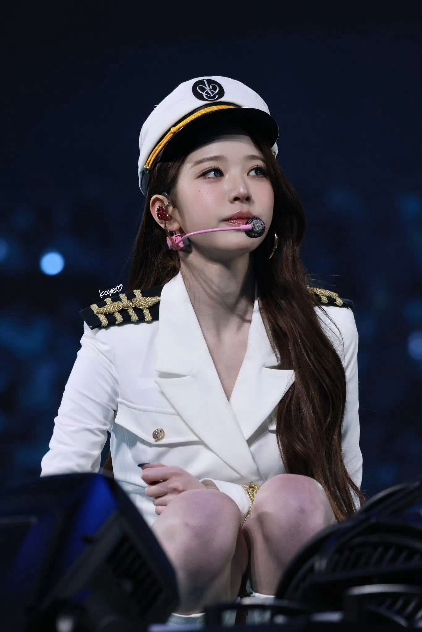 喜欢这种侧脸苹果肌弧度比颧骨还凸的感觉…