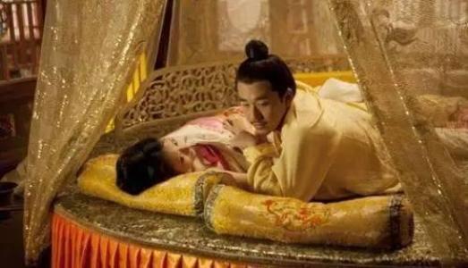 古代皇帝驾崩后，后宫中那些未曾生育子嗣的妃子，命运往往比殉葬更为惨烈。这段鲜为人