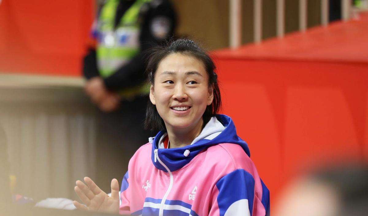 四川女篮截止目前国内球员的数据助理教练兼队长的高颂，场均13.3分5板2.9