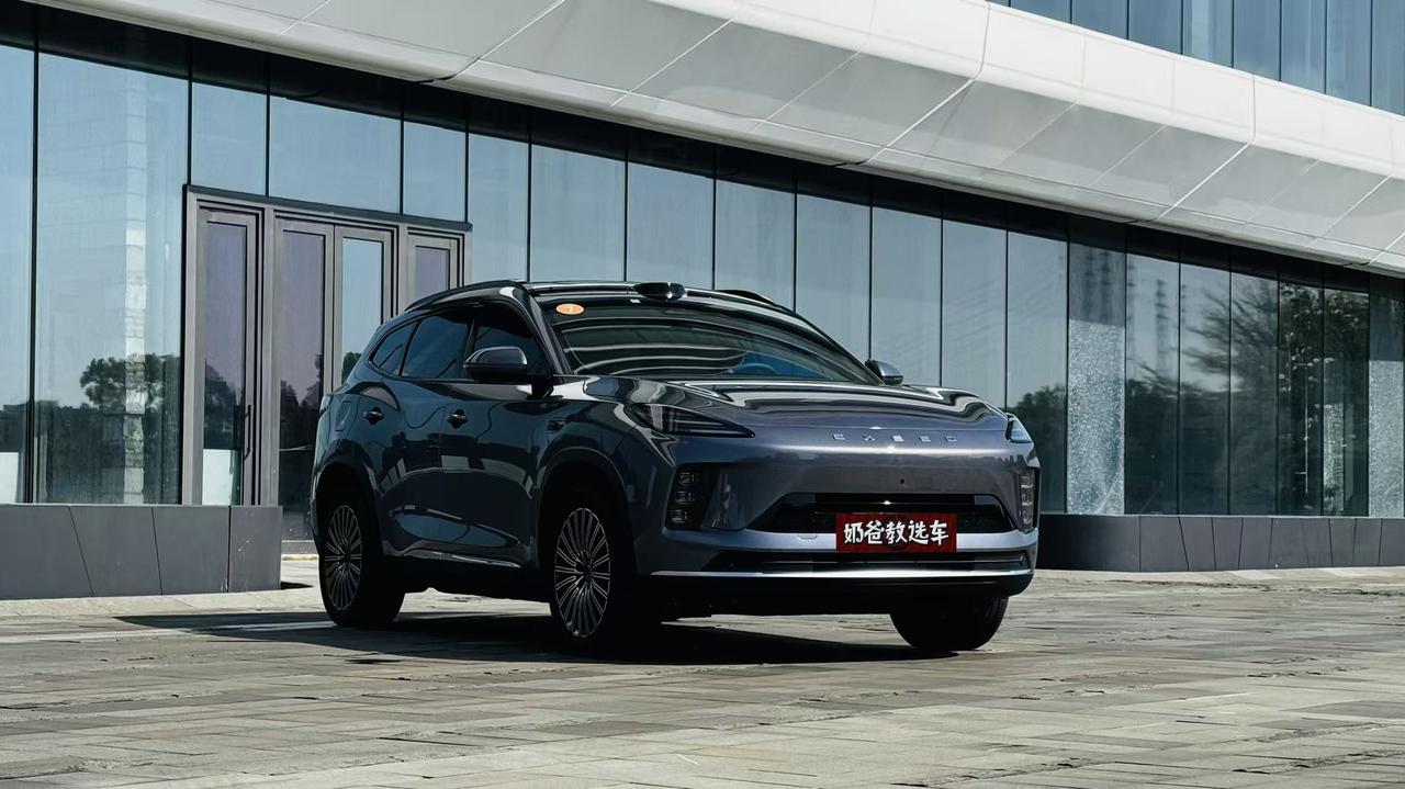 15万左右，纯电续航超过200公里中型SUV在乎智驾的可以考虑星途ET5！！