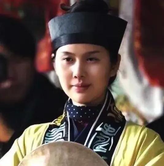 🌞2009年，漂亮女大学生被道姑预言：“今生与婚姻无缘！”同伴笑了：不可能