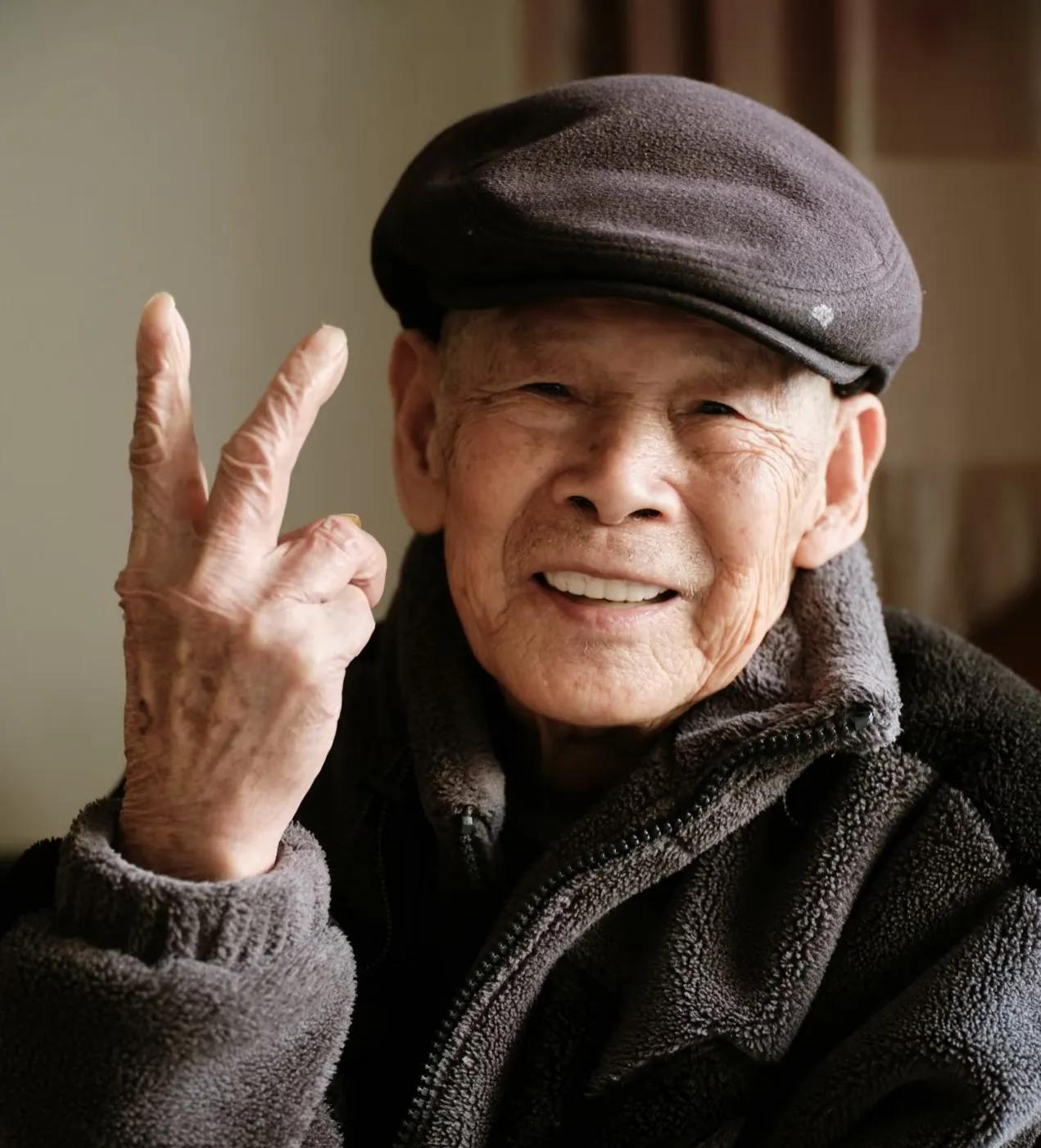老人言，不可否认：1、太闲，是祸。2、脸蛋有肉，福气好；嘴唇有肉，夫妻和。