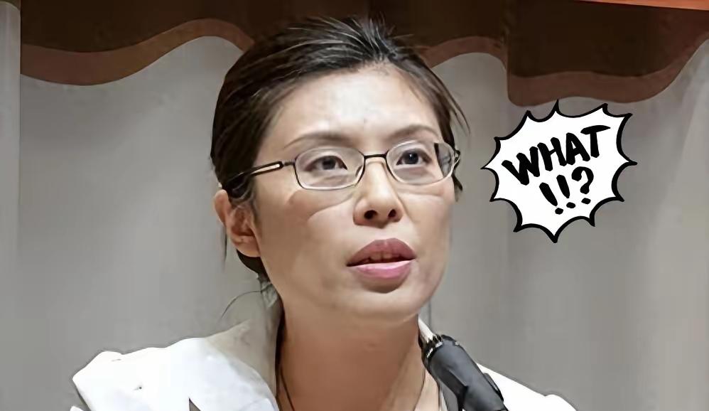 郑丽文最近又搞大动作，在当地拜庙活动上让卢秀燕直接挂名不现身，反而派了江启臣老婆