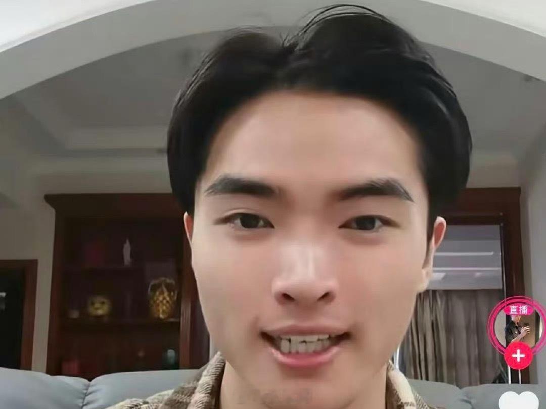 赴山海群演辟谣假人哈哈哈哈原来是乌龙一场啊，吃瓜群众本以为又发现了成毅《赴山海