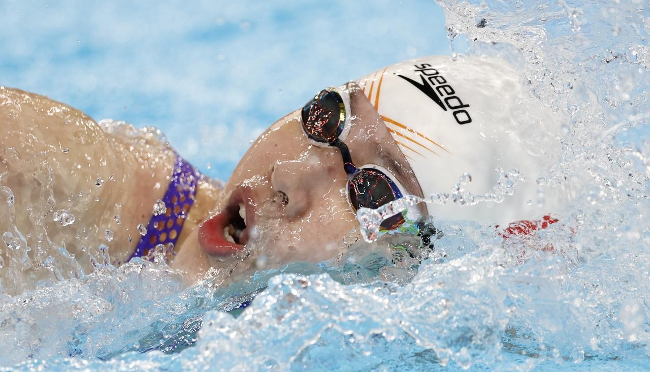 美国游泳网站《SWIMSWAM》指出22岁的吴卿风将成为“女版潘展乐”，有望在新