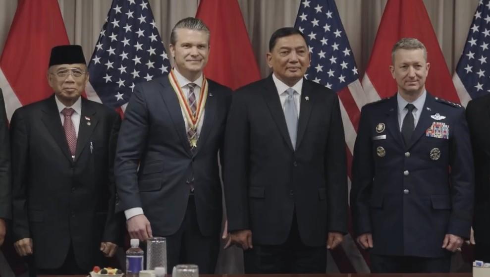 印尼外交部硬刚国防部：别答应美国！不然要得罪中国最近印尼出了个事，美国想让自