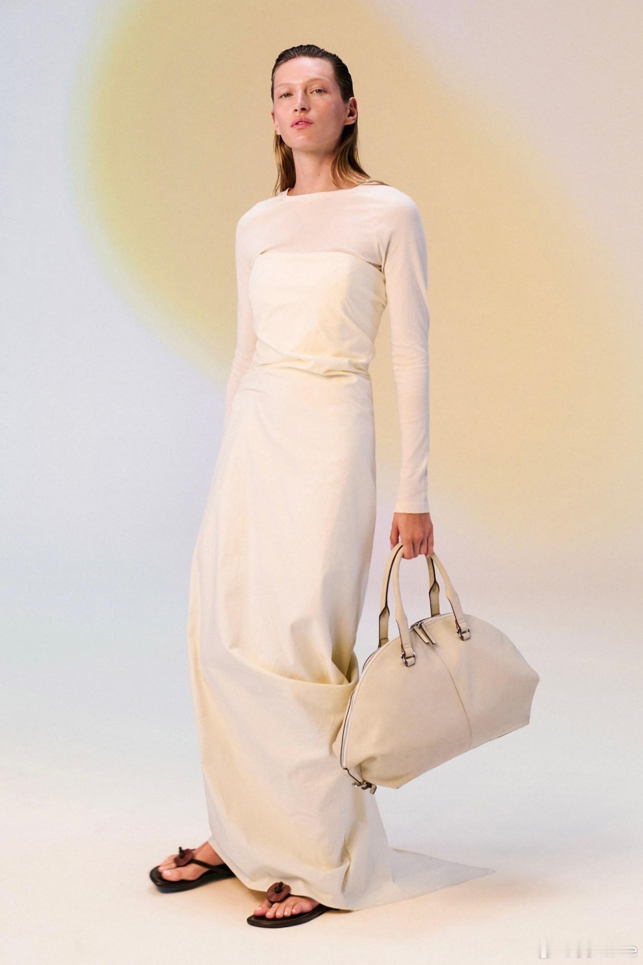runwaynyfw20272027春夏时装周StaudSpring202