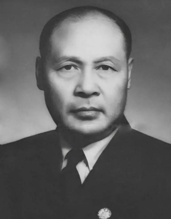 1949年10月1日，杀害我党300多人的杨虎，登上了天安门参加开国大礼，然而在