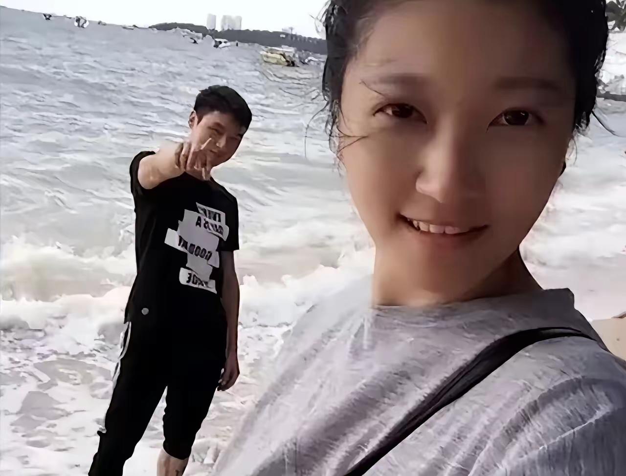 都别骂王暖暖傻了，其实她一点儿也不傻，还很精明。不信你看看她的过往。​白