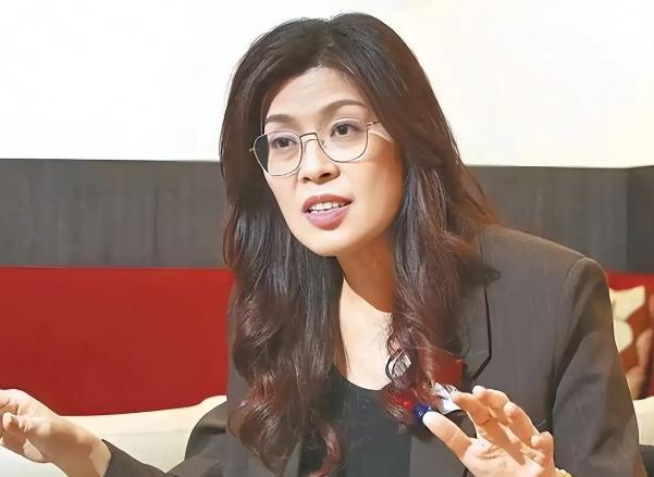 郑丽文直言：真是倒了三辈子的霉！12月29日，解放军东部战区:正义使命-20