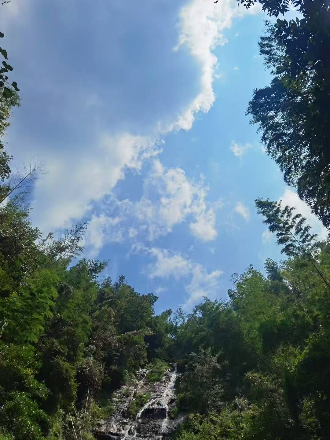 🍁秋游闯进浏阳周洛大峡谷，绿野仙踪美景游！