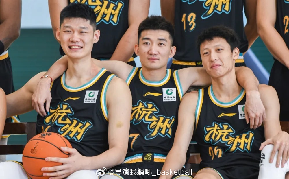 这热身赛好看，沉寂一个夏天的卫冕冠军浙江广厦今晚将在热身赛中亮相，他们的对手是在