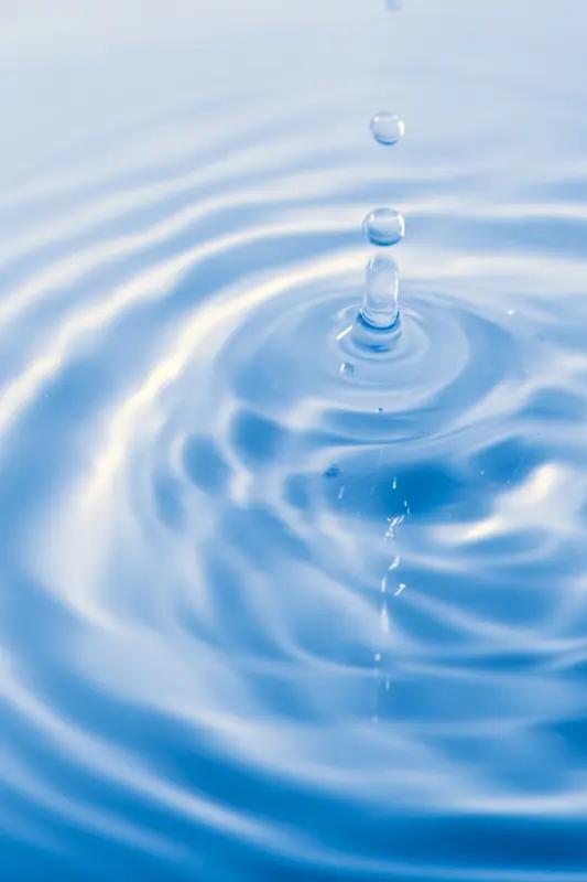 看到“一山一水一风景”这个上联，感觉特别有意境。我觉得“一言一行一人生”对得很不