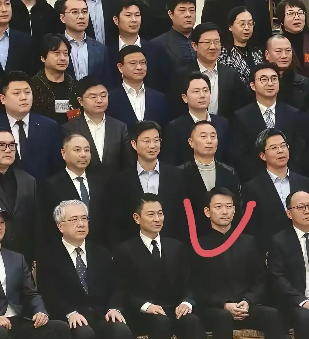 为什么大导演压上几亿投资，只敢找62岁的刘德华托底？你看不懂的行业秘密，藏