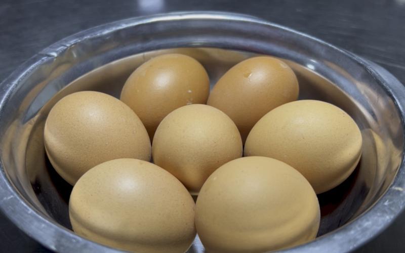 吃降糖药不能吃鸡蛋？告诫：经常服用降糖药，可要注意“3食物”吃降糖药的时候，