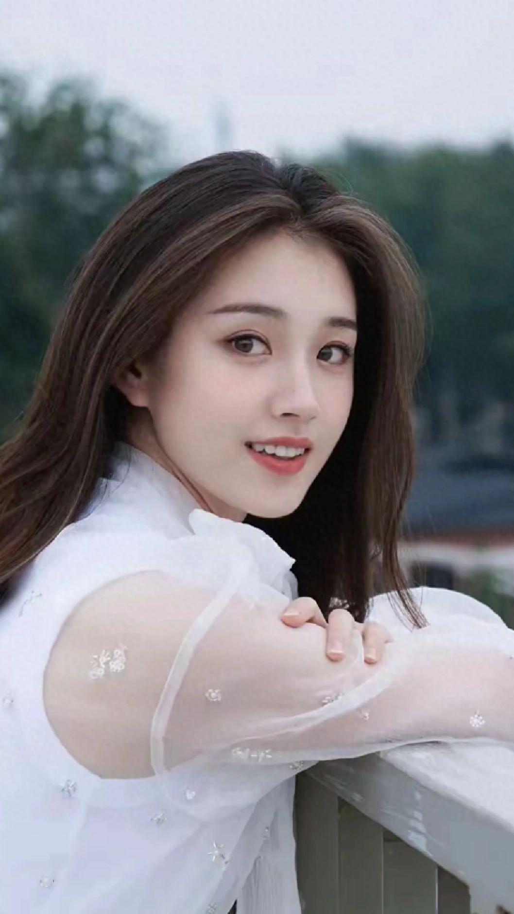 一位职场女性说：“你不勾引，不暧昧，穿得严严实实的，他就算有那个心，也没机