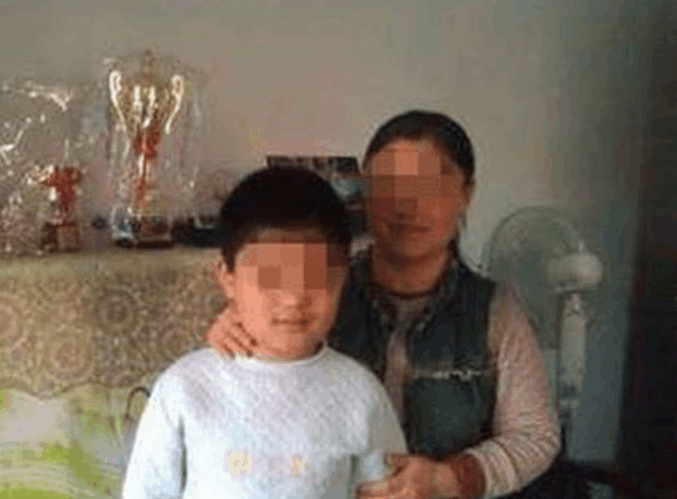 母亲对儿子太溺爱, 16年时间母亲和儿子从未分床睡过, 酿成悲剧