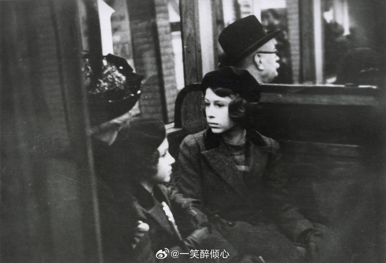 英国王室8️⃣6️⃣年前的今天1939年5月15日，伊丽莎白公主和玛