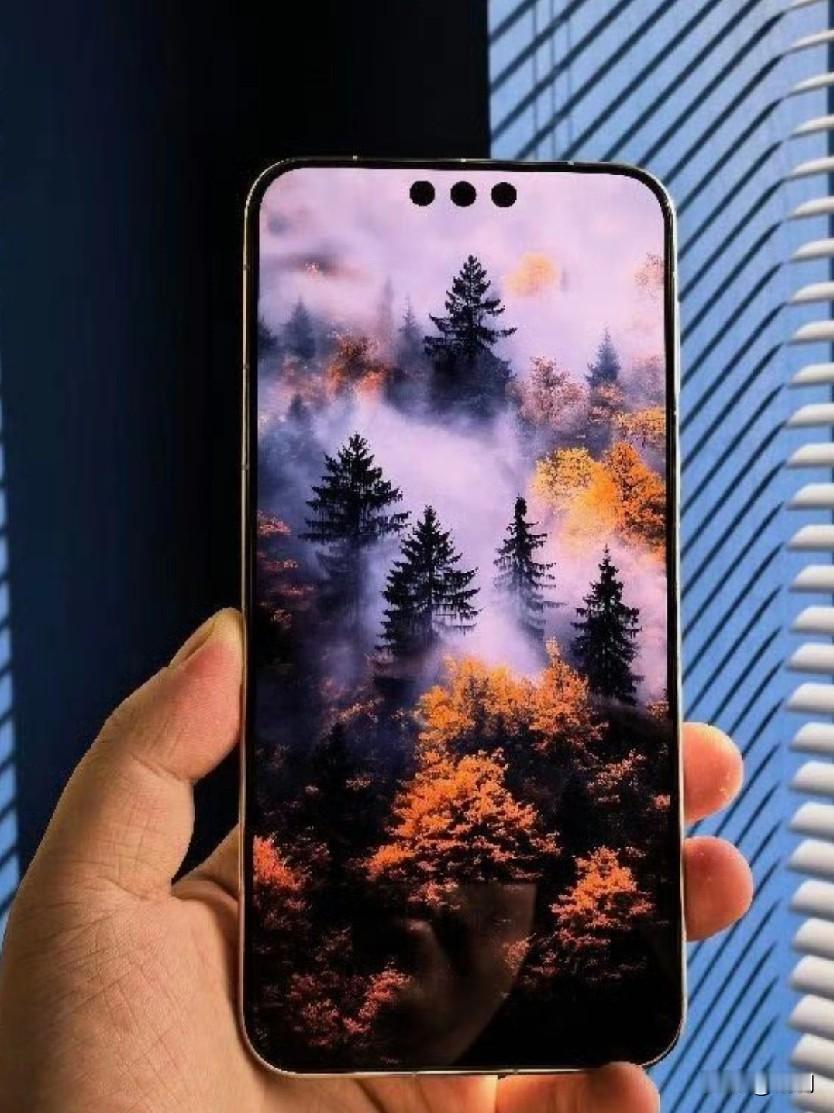 你觉得mate80系列，三个摄像头和药丸屏哪个好看？华为mate80系列是全球