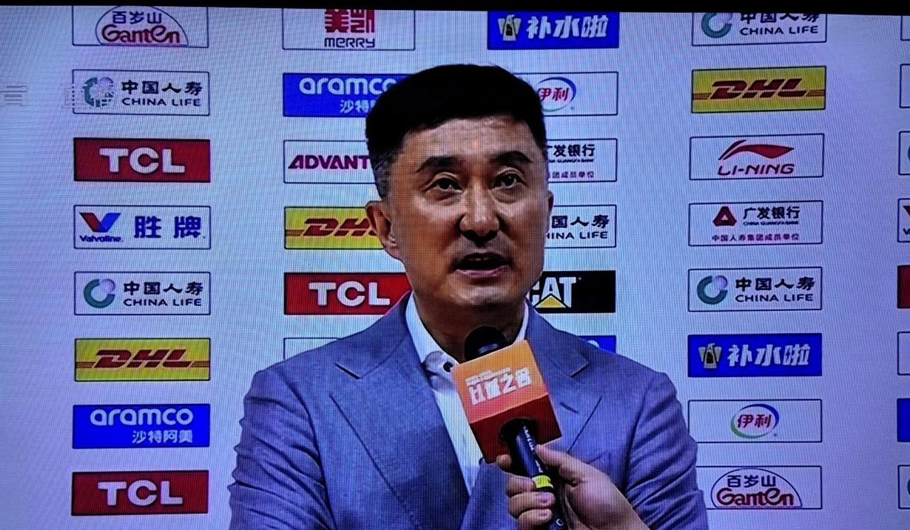 CBA三个新信息，涉及杨鸣和杜锋，三支球队主教练，最近CBA这几位主帅的日子都不