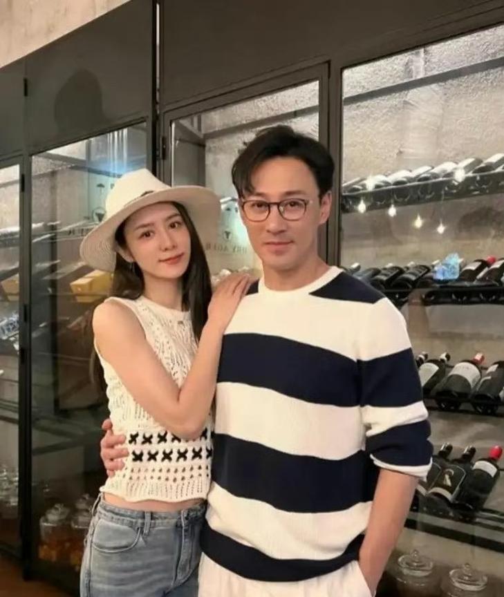 林峰老婆P掉酒店Logo这事儿大家怎么看？有网友说，人家是大网红，发酒店log