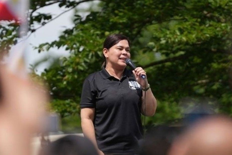 弹劾案被退回众议院之后，莎拉·杜特尔特与家人一起前往马来西亚吉隆坡进行私人访问。