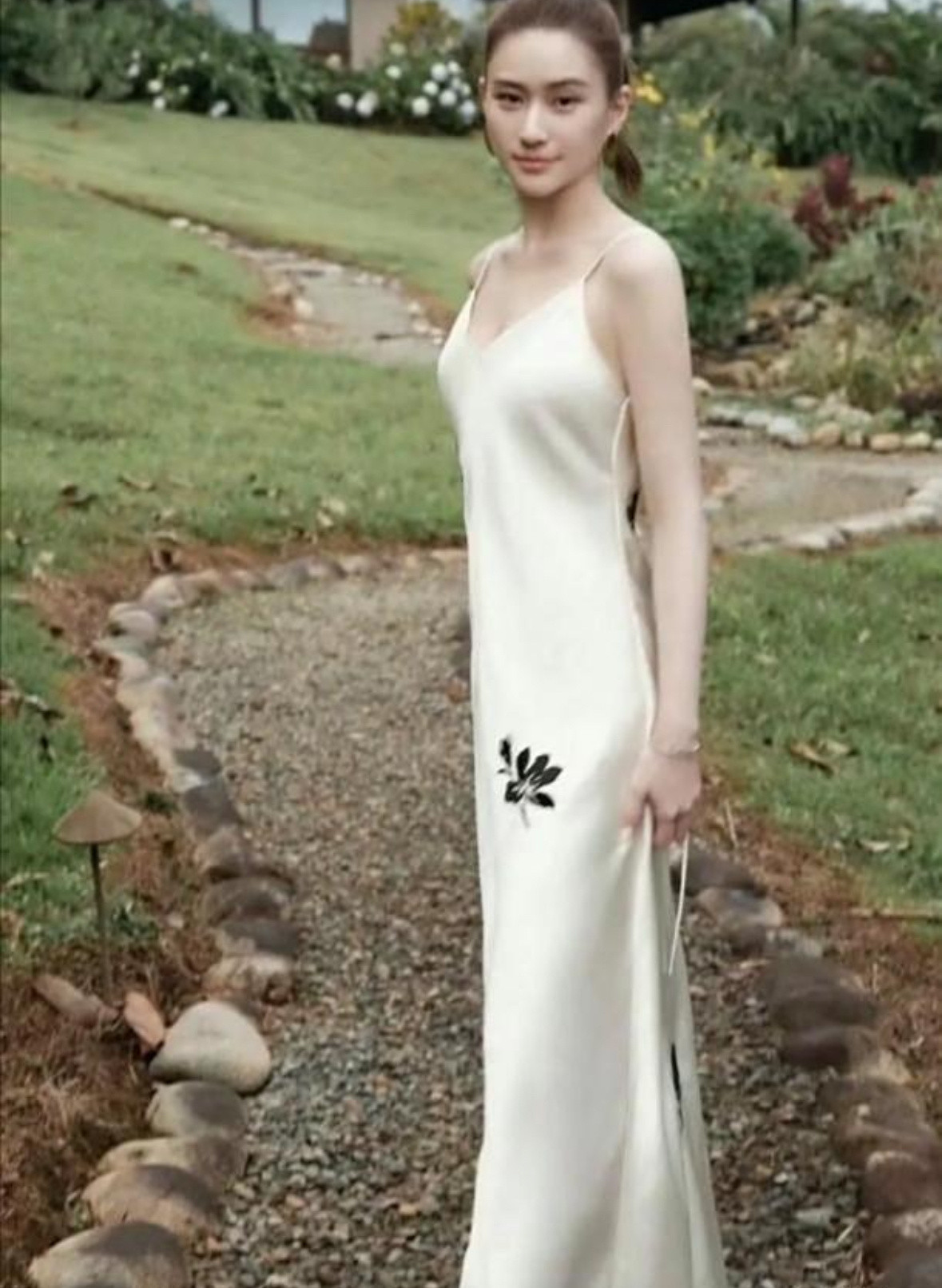何超莲真称得上富二代中的第一美人​​​