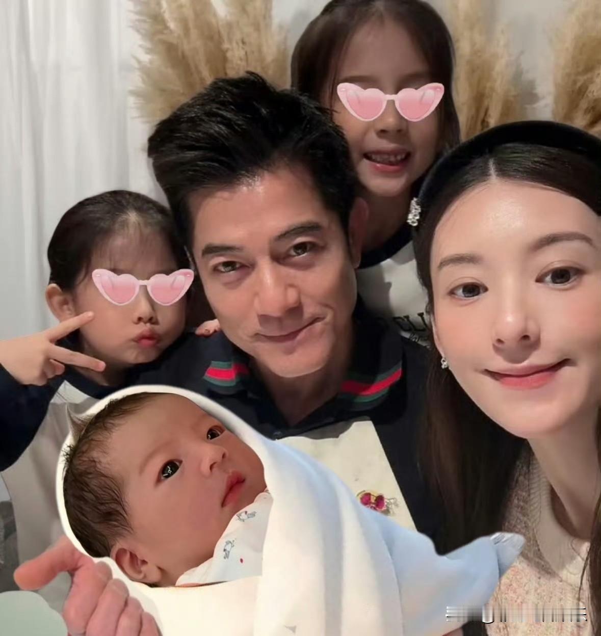 郭富城宠妻人设翻车，他回应生四胎的态度是顺其自然，不知道是情商低还是真实想法，剖