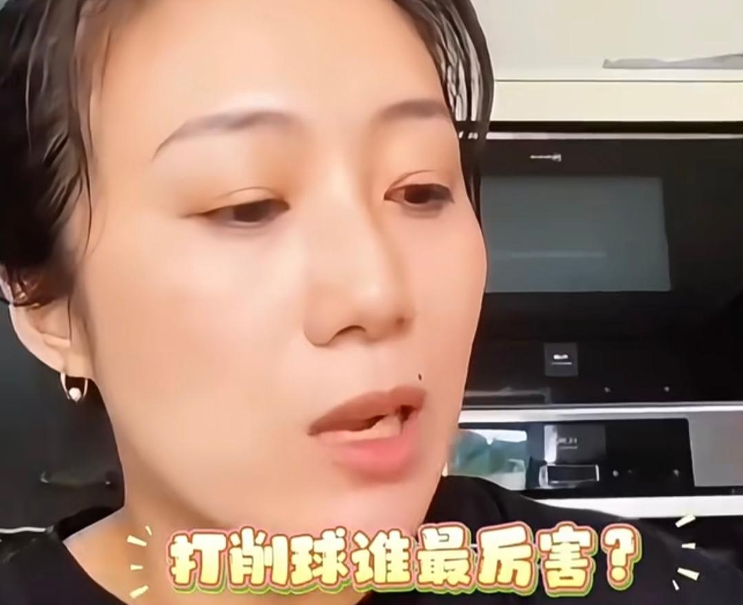 打削球谁最厉害？看看韩莹怎么说，她说：“那肯定是孙颖莎”。多哈莎莎因伤退赛