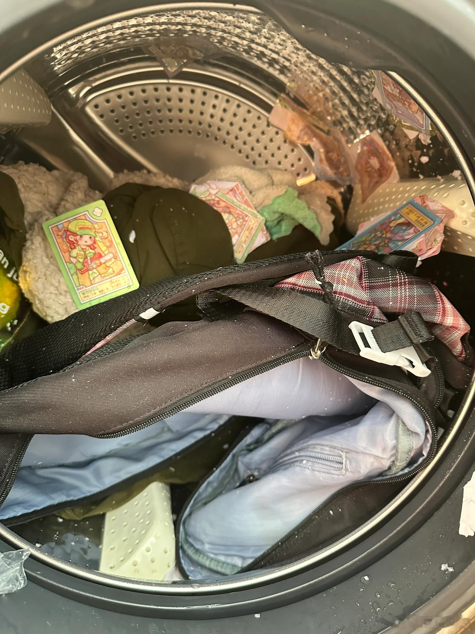 孩子的小快乐被我洗掉了洗衣机里像紫菜的东西是什么