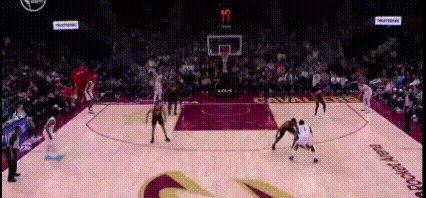 尴尬！运球失误，哈登把菜炒菜糊了今天骑士在主场迎战老鹰，最终以122-116取